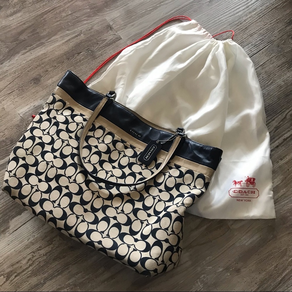 Navy blue coach purse